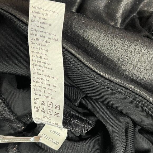 ✨ Spanx Faux Leather Leggings - Size Small ✨ - Picture 6 of 14